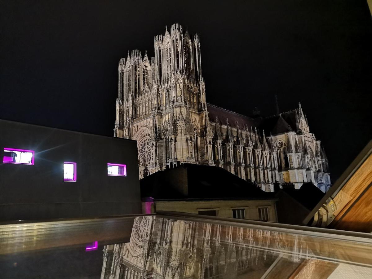 Logement Cosy Renove Au Pied De La Cathedrale Avec Climatisation แร็งส์ ภายนอก รูปภาพ