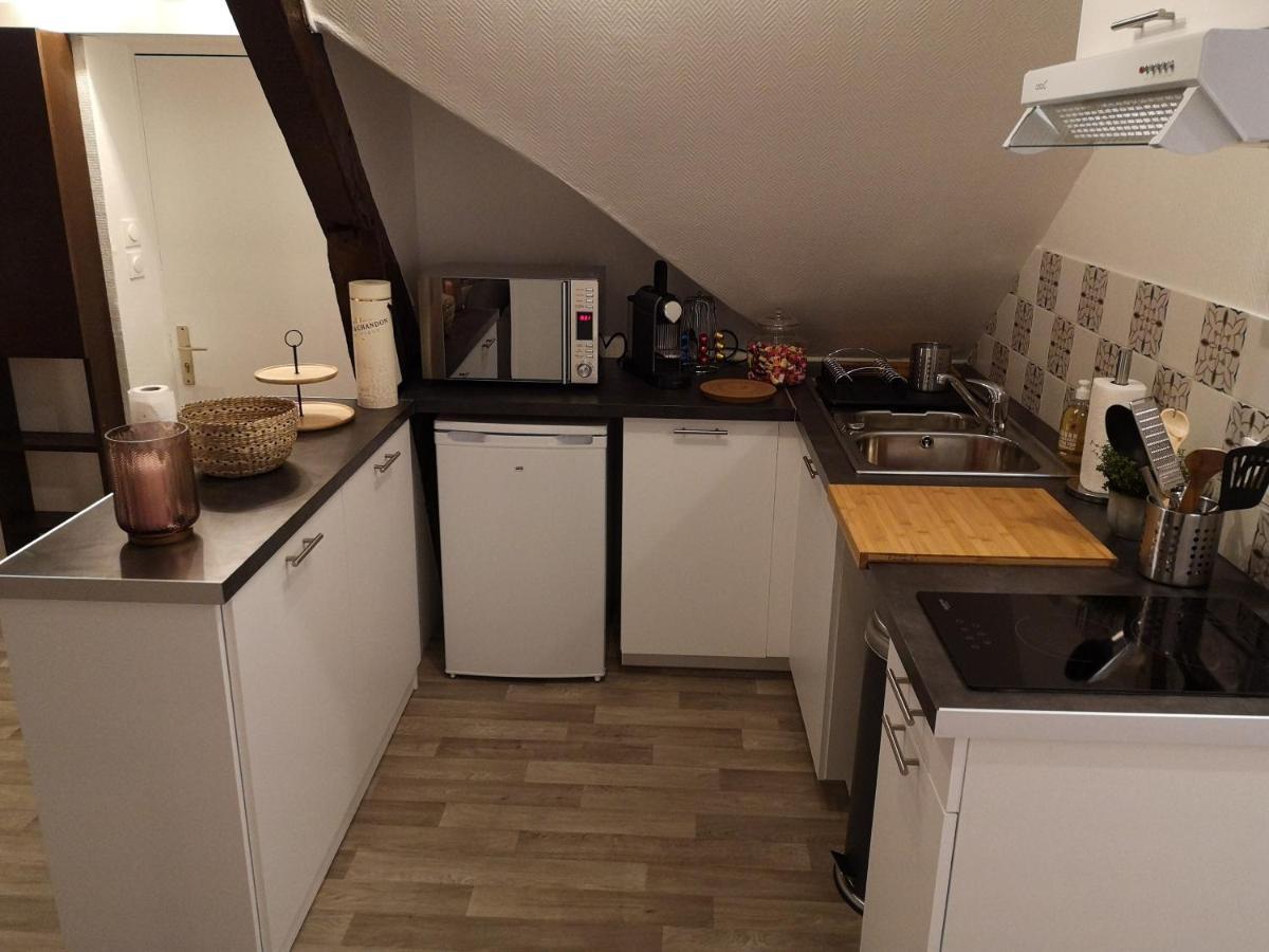 Logement Cosy Renove Au Pied De La Cathedrale Avec Climatisation แร็งส์ ภายนอก รูปภาพ