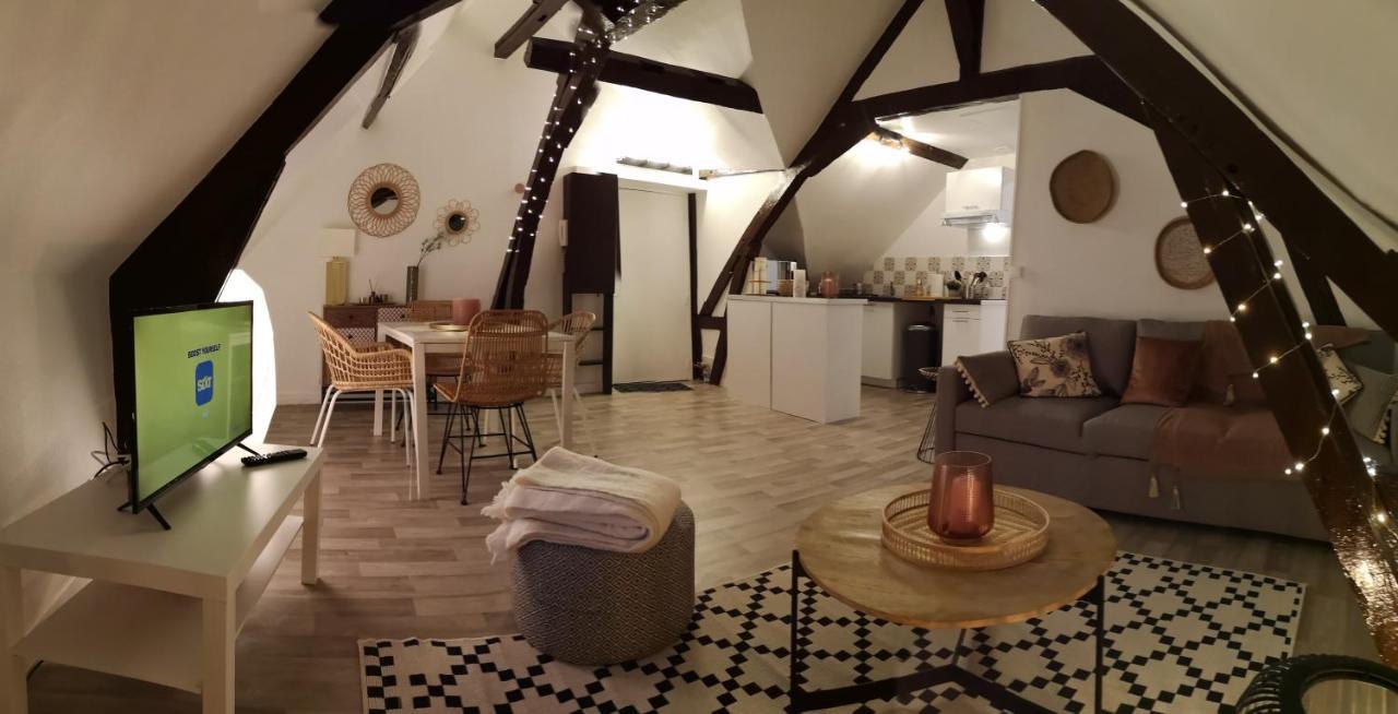 Logement Cosy Renove Au Pied De La Cathedrale Avec Climatisation แร็งส์ ภายนอก รูปภาพ